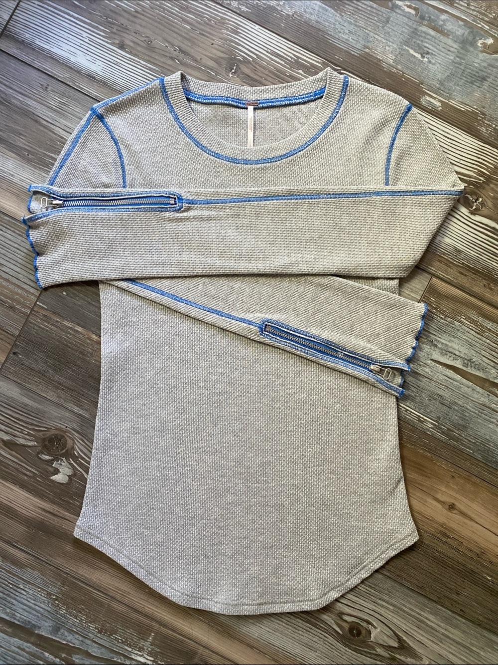 🦋Free People🦋Zipper Cuff Thermal